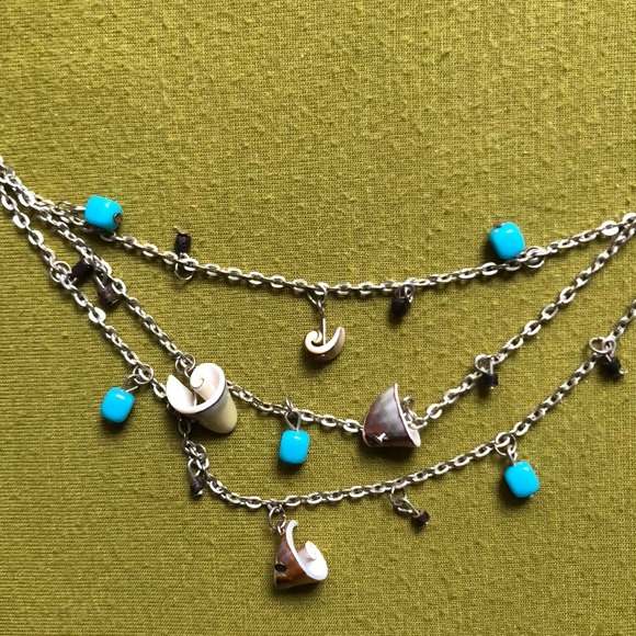 Shell Necklace - Picture 2 of 2